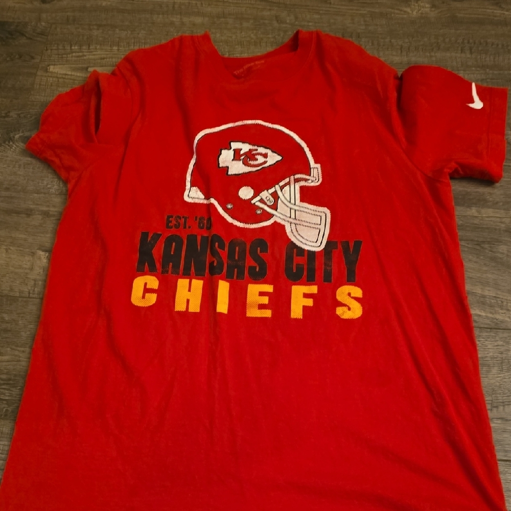 Nike Kansas City Chiefs Red T-Shirt Medium